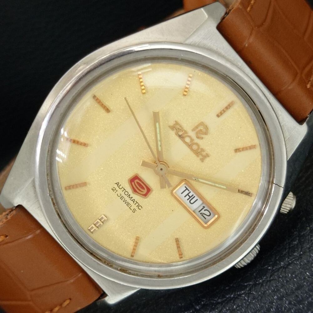 Vintage 1982 Ricoh Automatic Mens Silver Watch W/daydate & Red accents